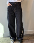 REVIVE Barrel Jeans