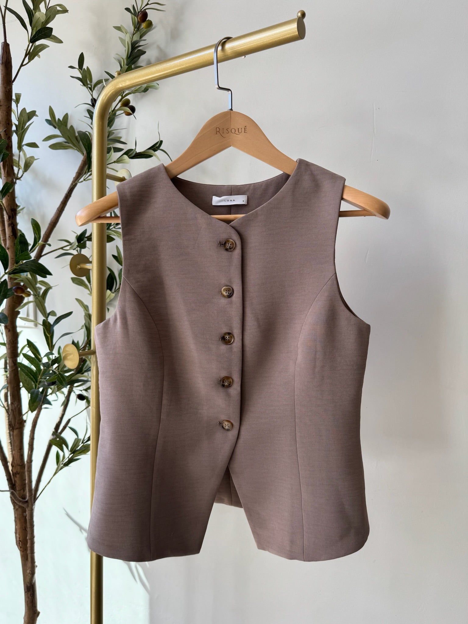 I MEAN BUSINESS Vest