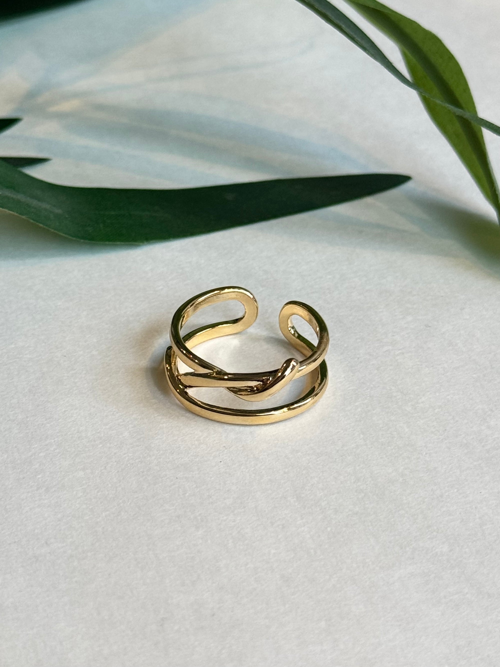 Twist Ring