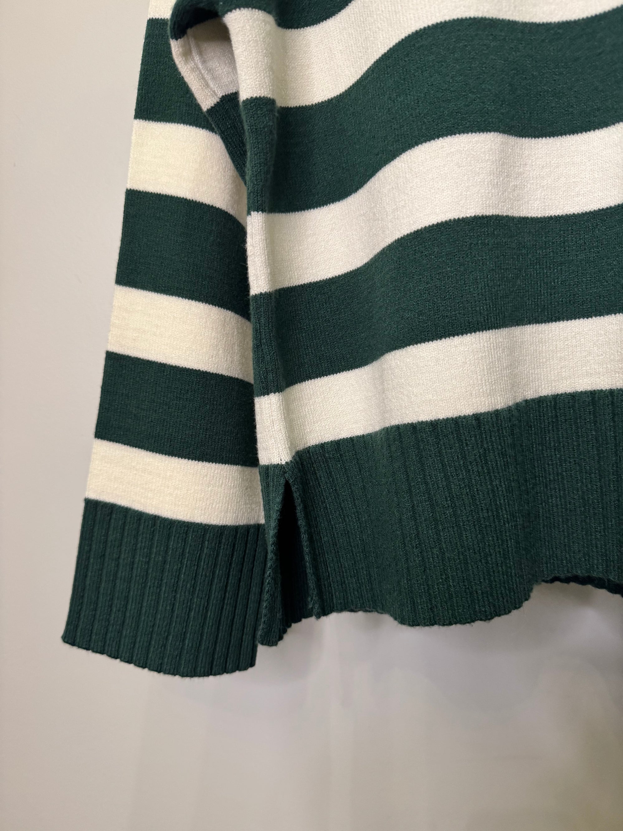 LINEAR Sweater