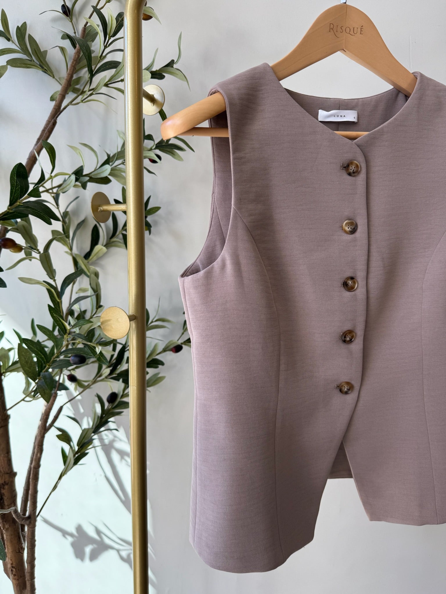 I MEAN BUSINESS Vest