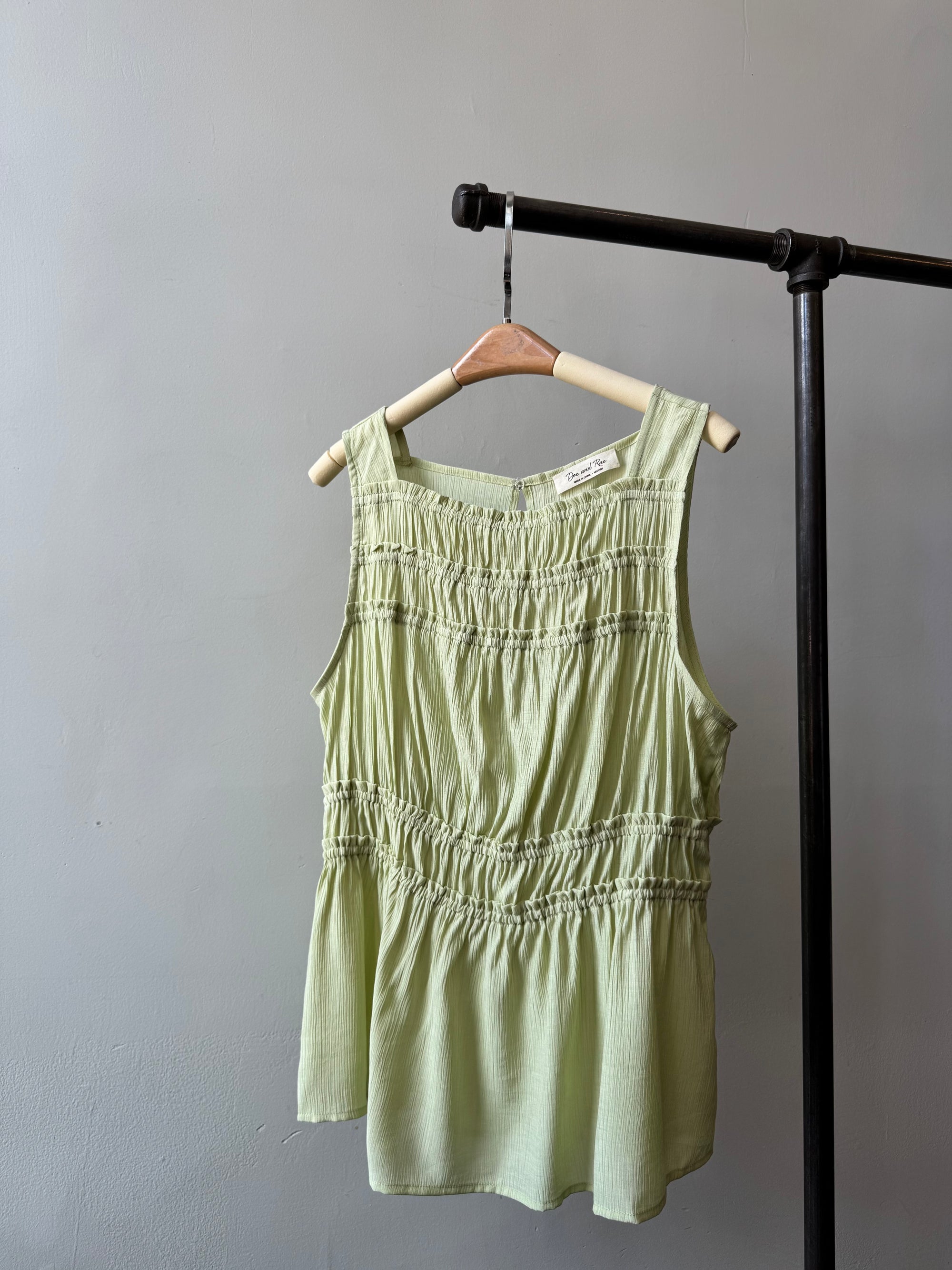 LAKESIDE Top