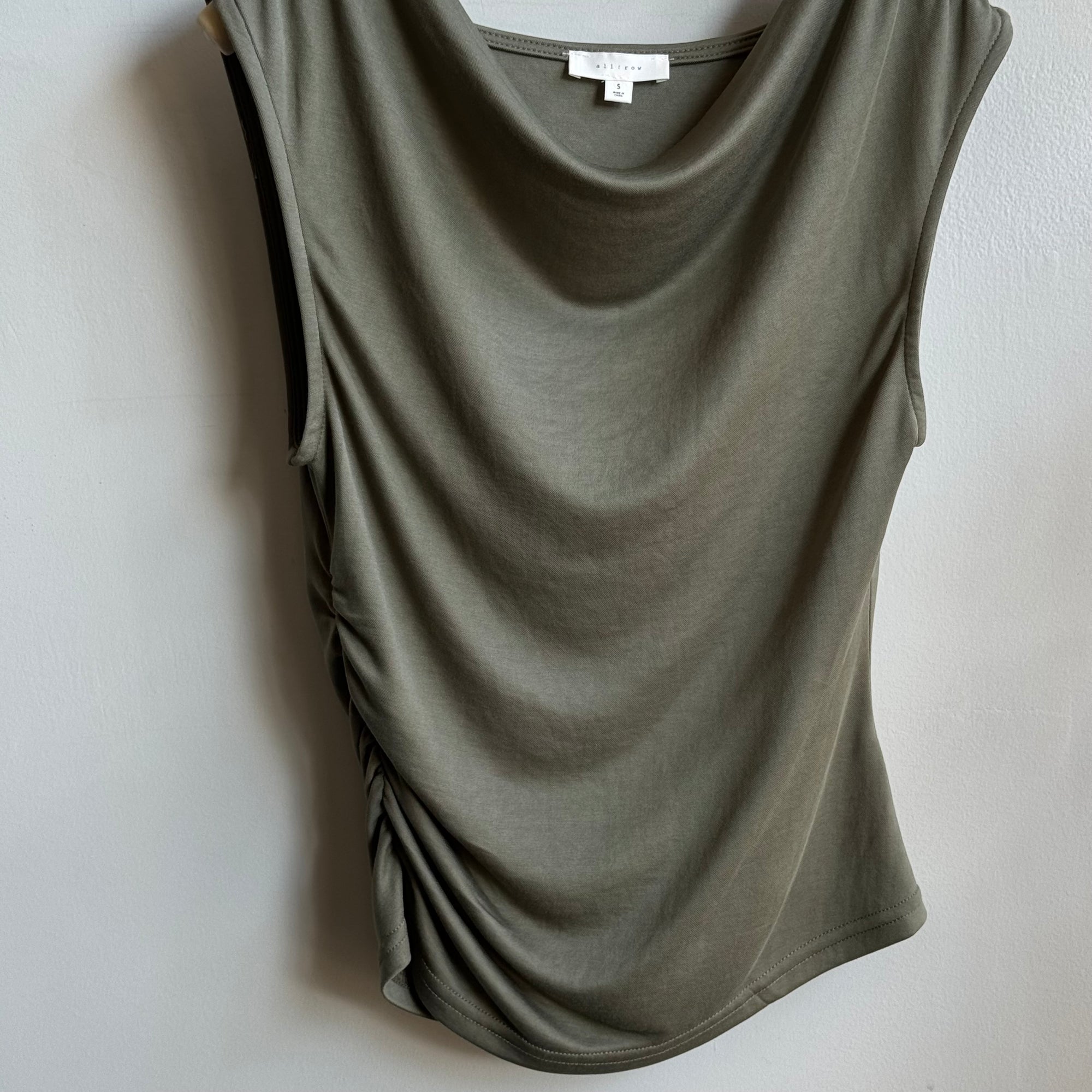 THE ALI Top
