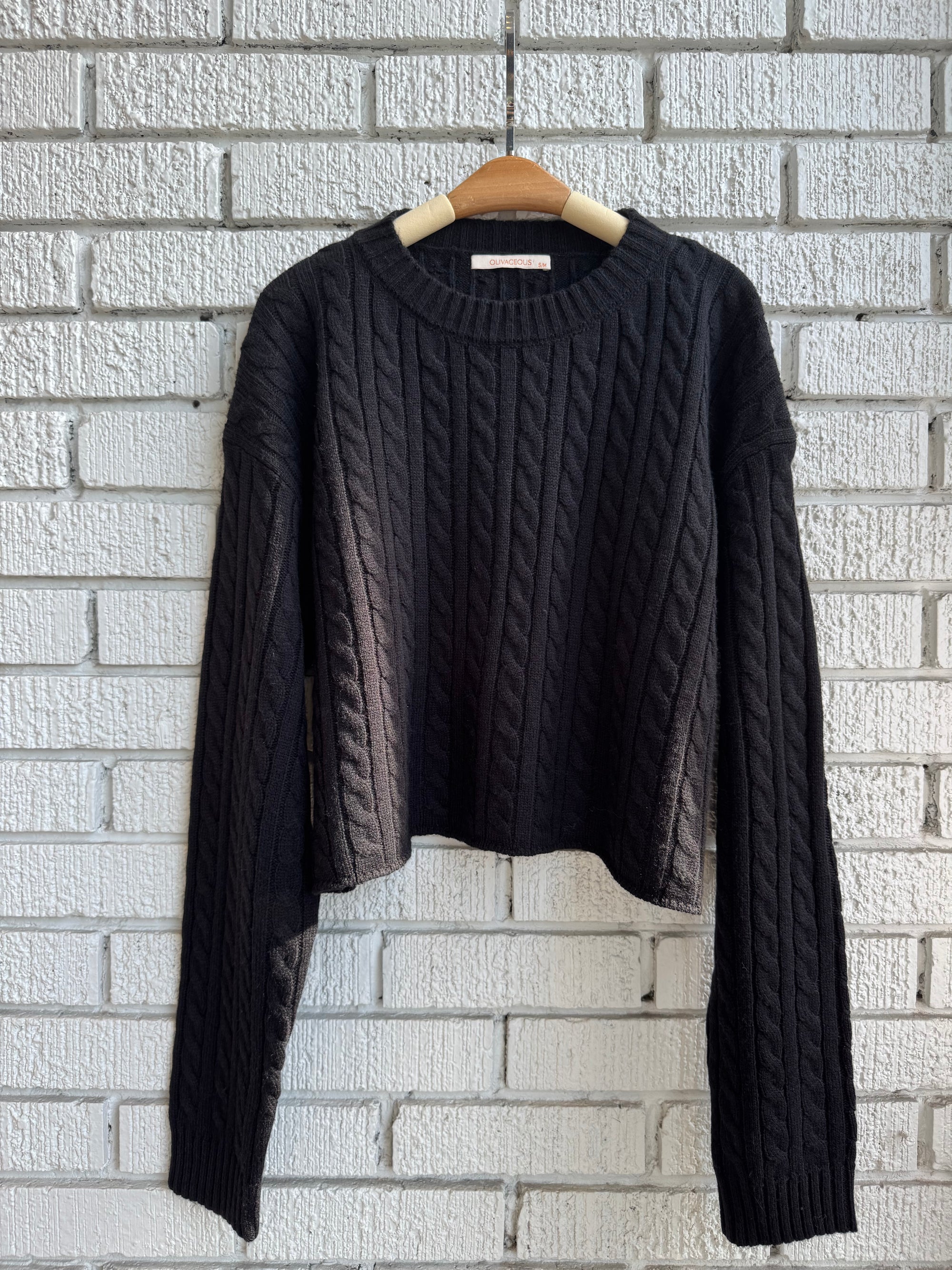 GET CLOSE Sweater
