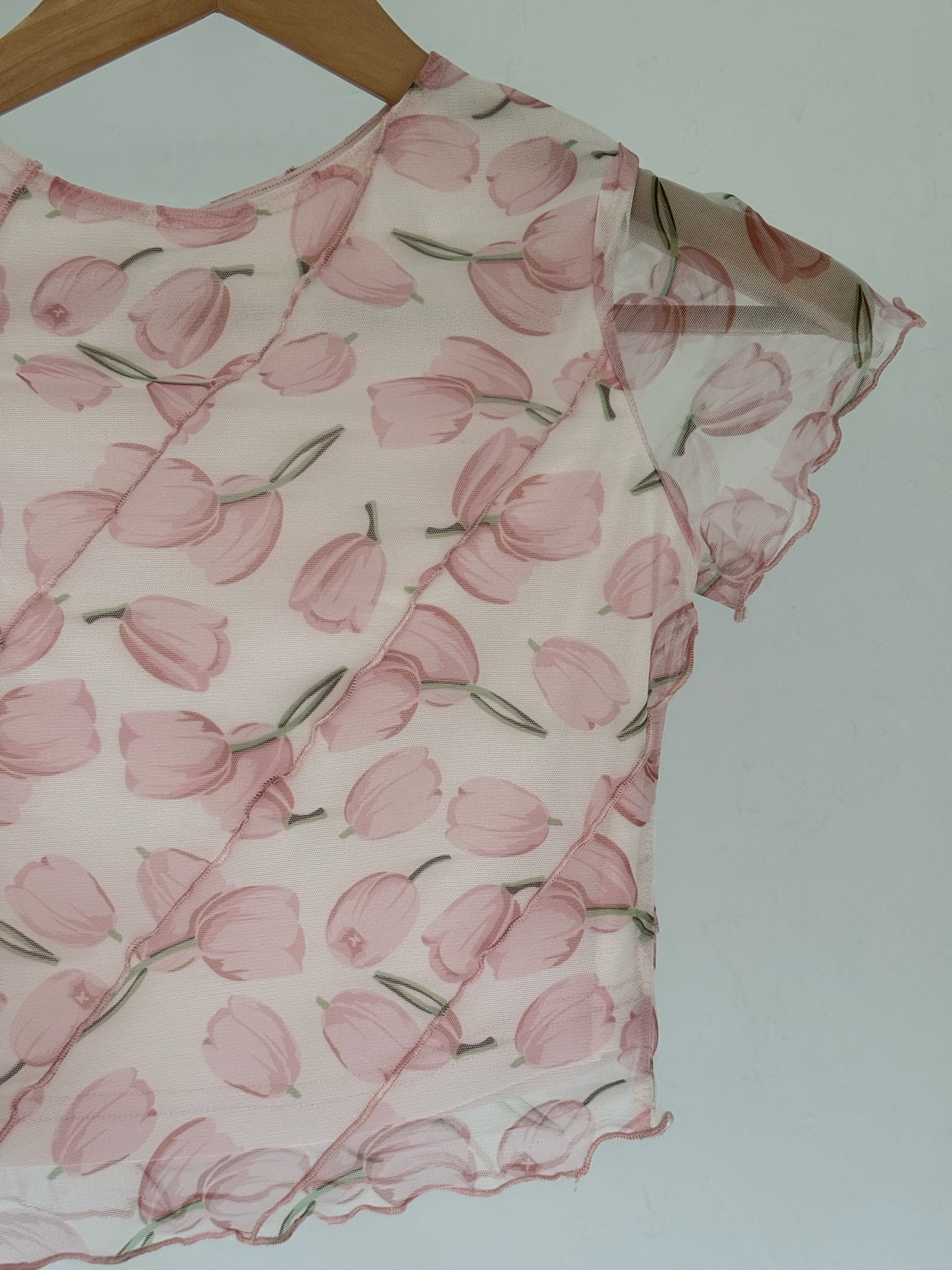 TULIP SEASON Top