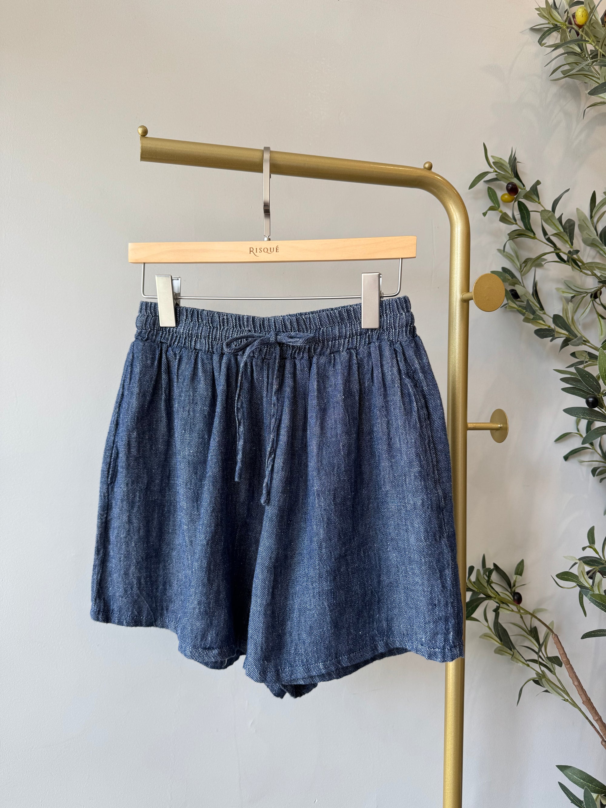 MAJOR Shorts