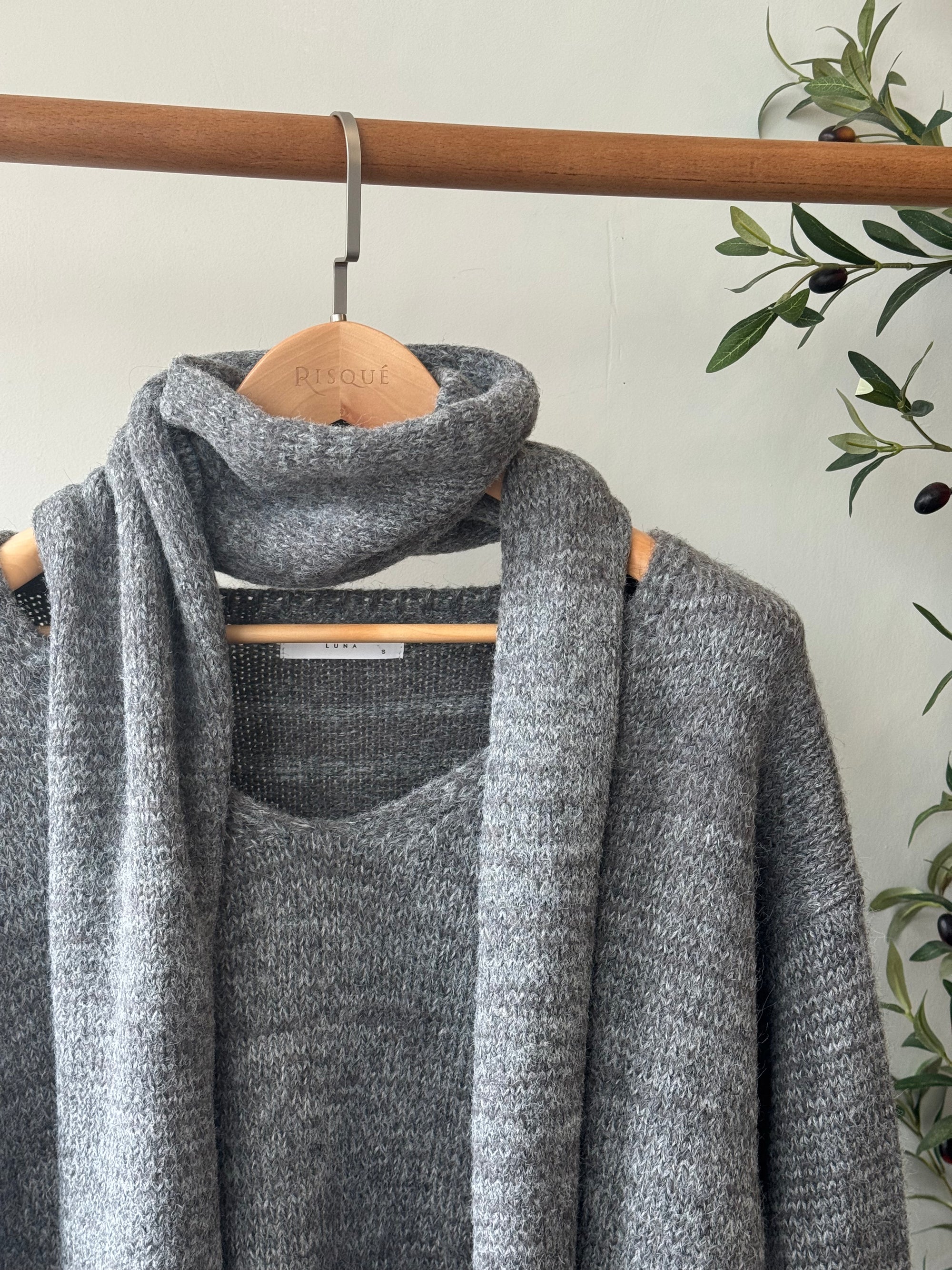 TWIST OF FATE Sweater