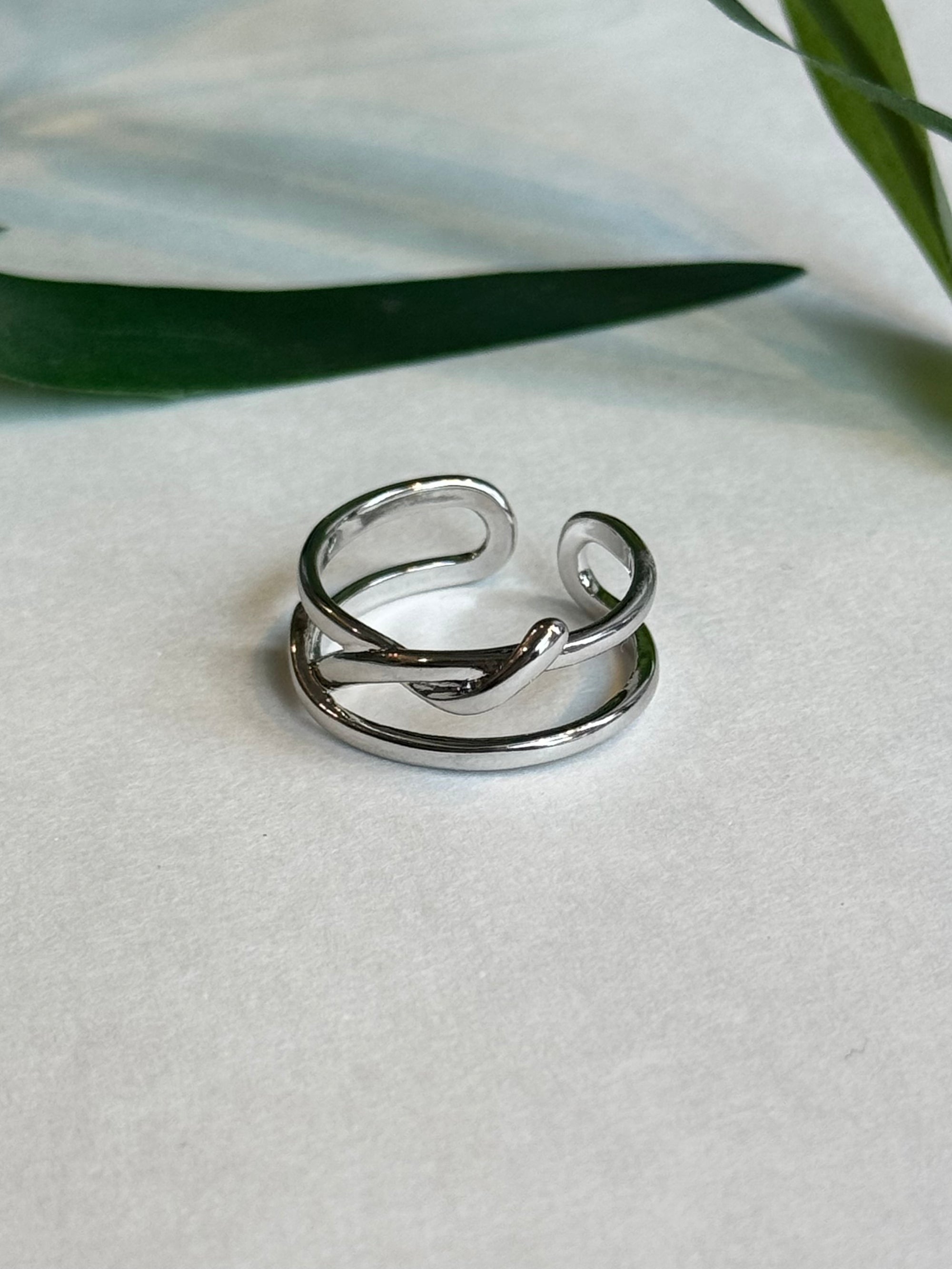 Twist Ring