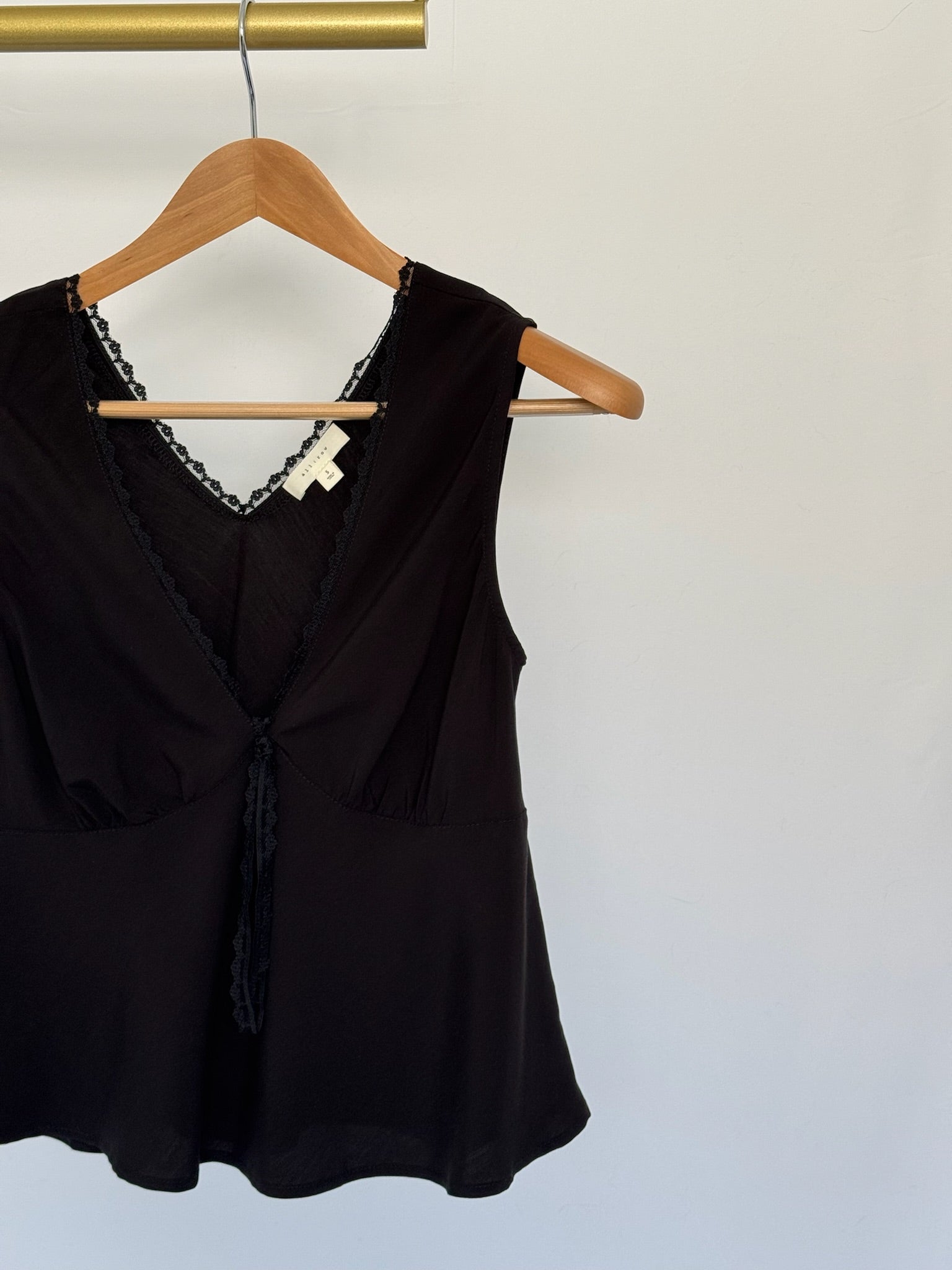 THE ARIELLE Top
