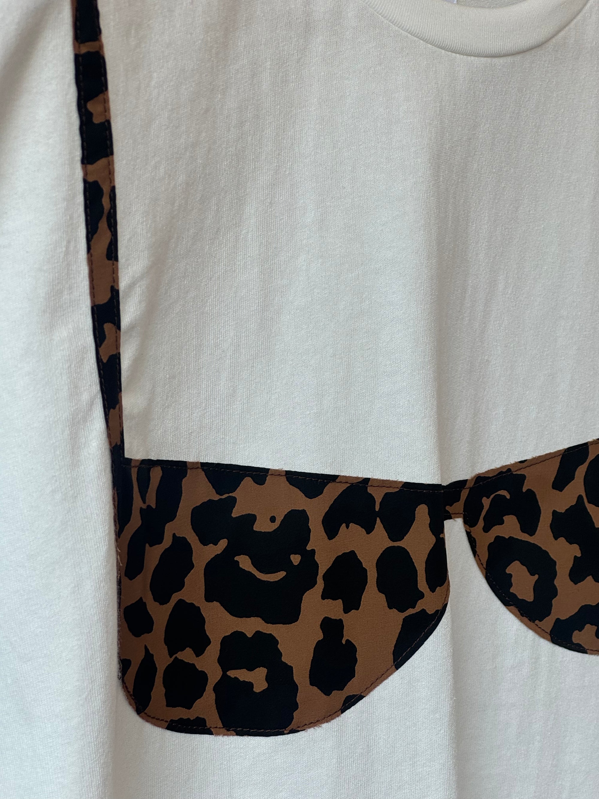 SUNBATHING Tee