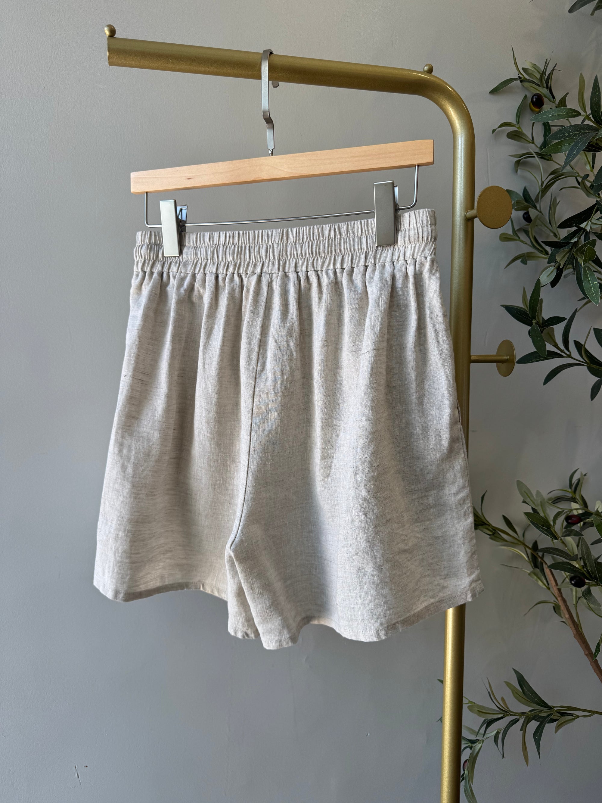 RIGHT TIME Shorts