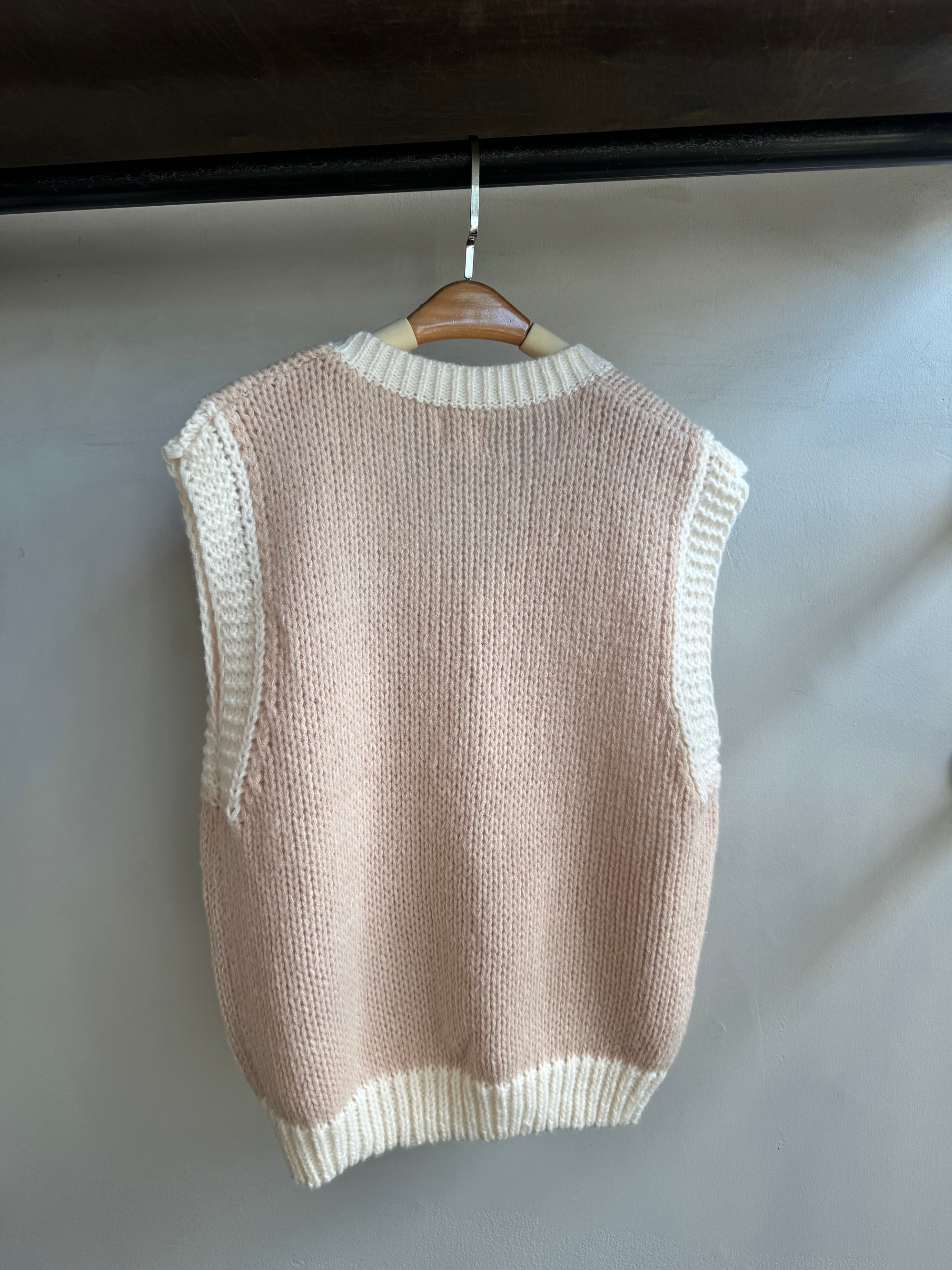 SHEEP Sweater Vest