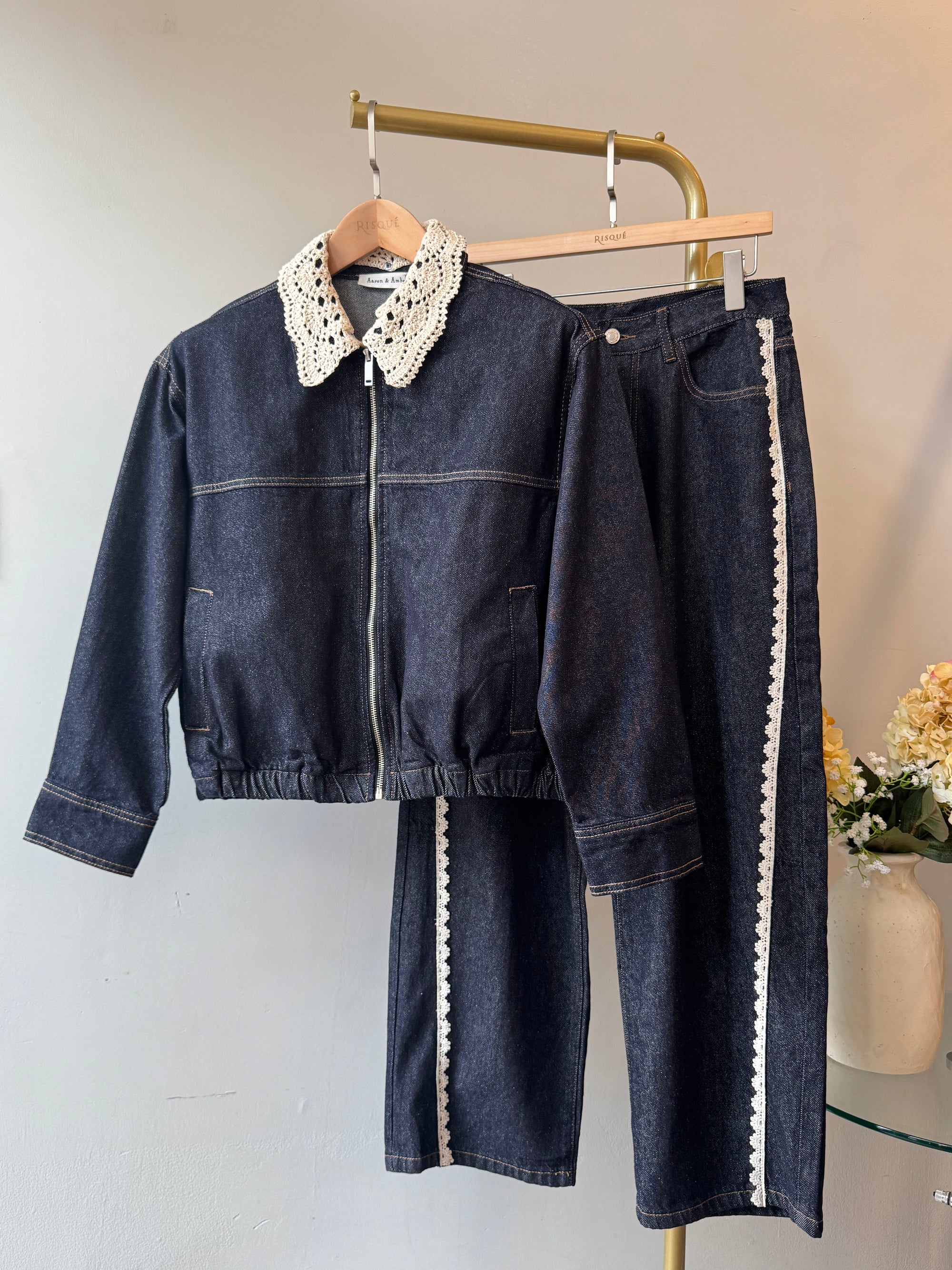REVIVE Barrel Jeans
