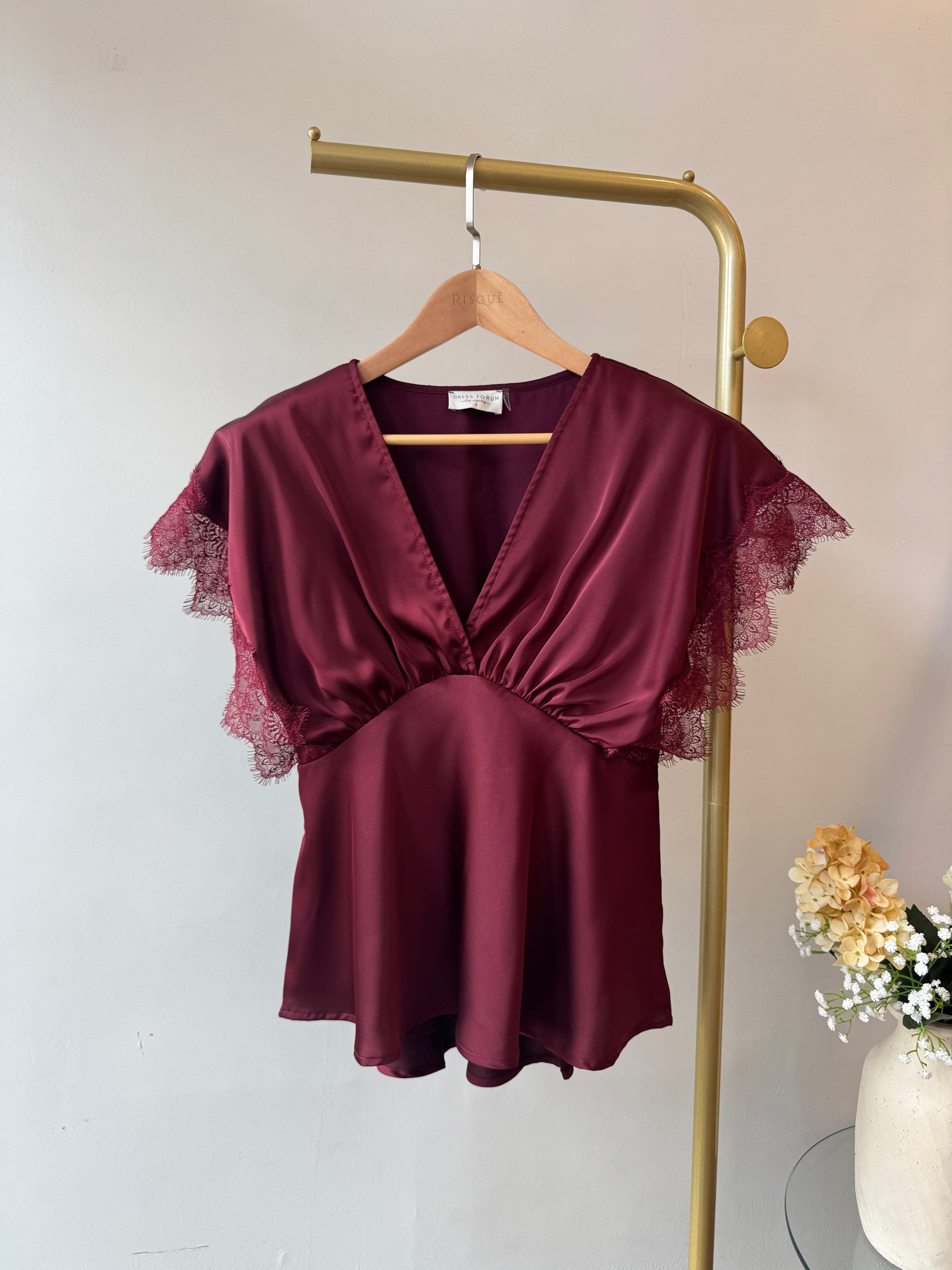 INVITATION Top