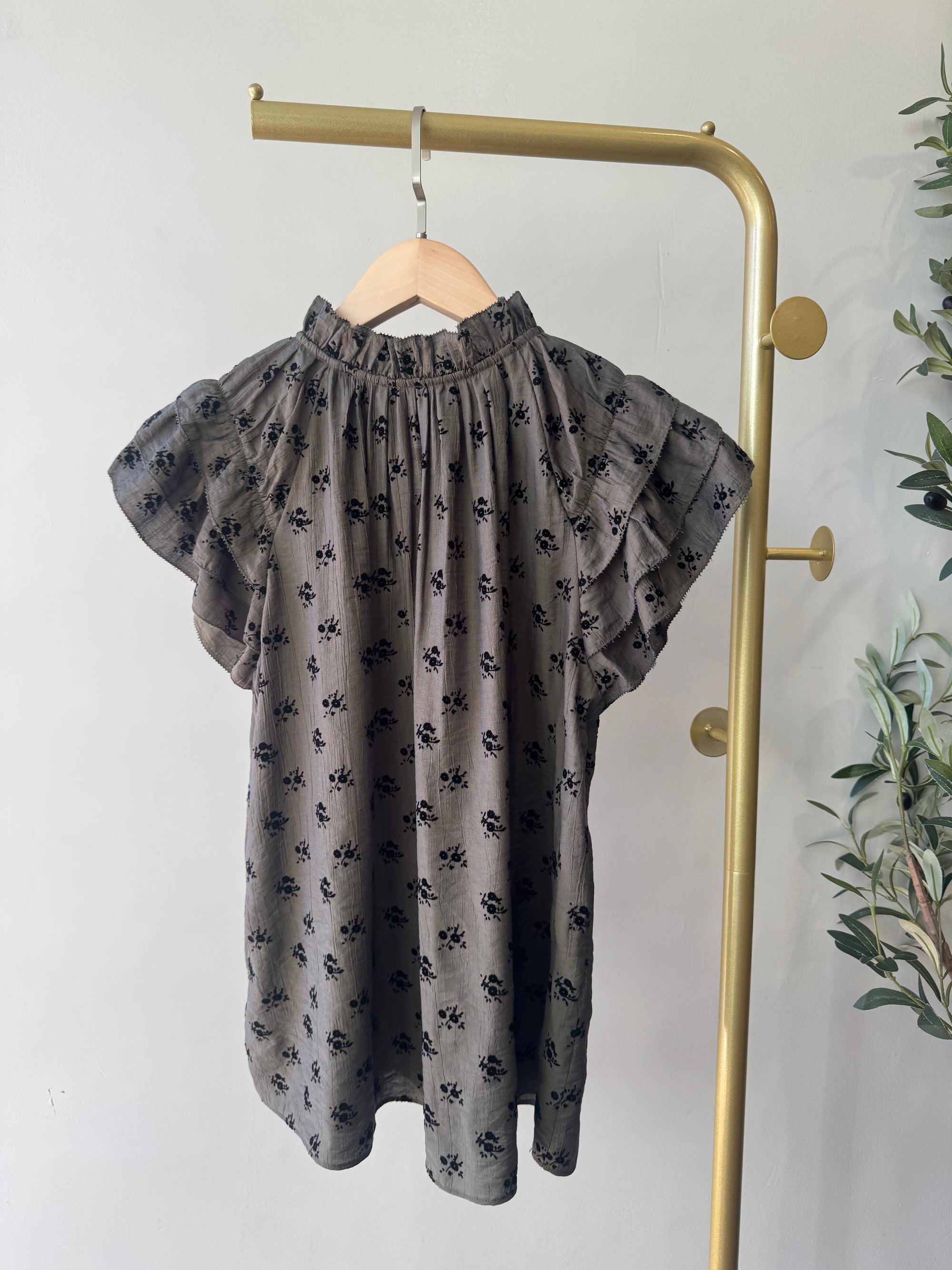 CLEAR CUT Top