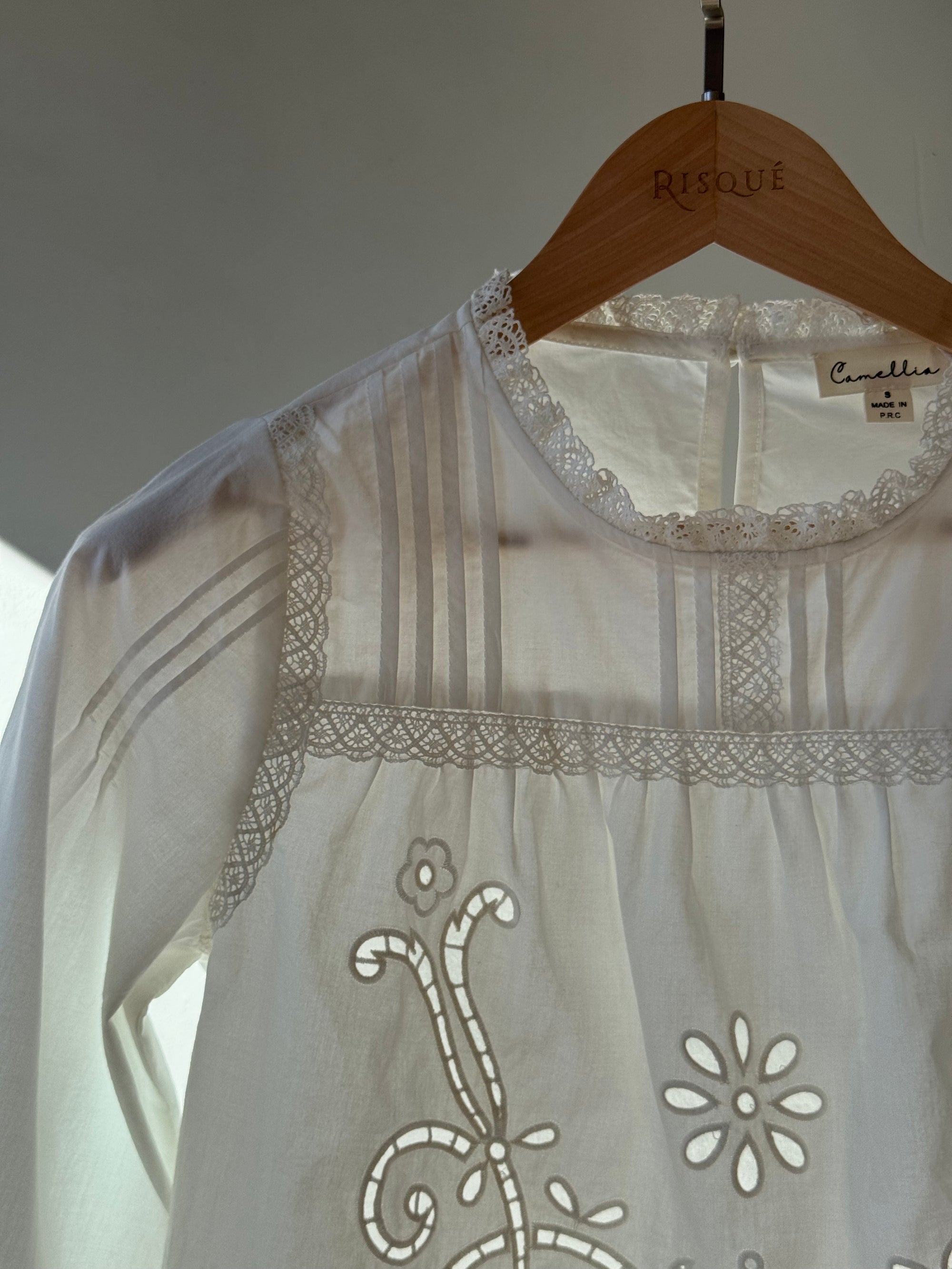 BRUNCH DATE Top