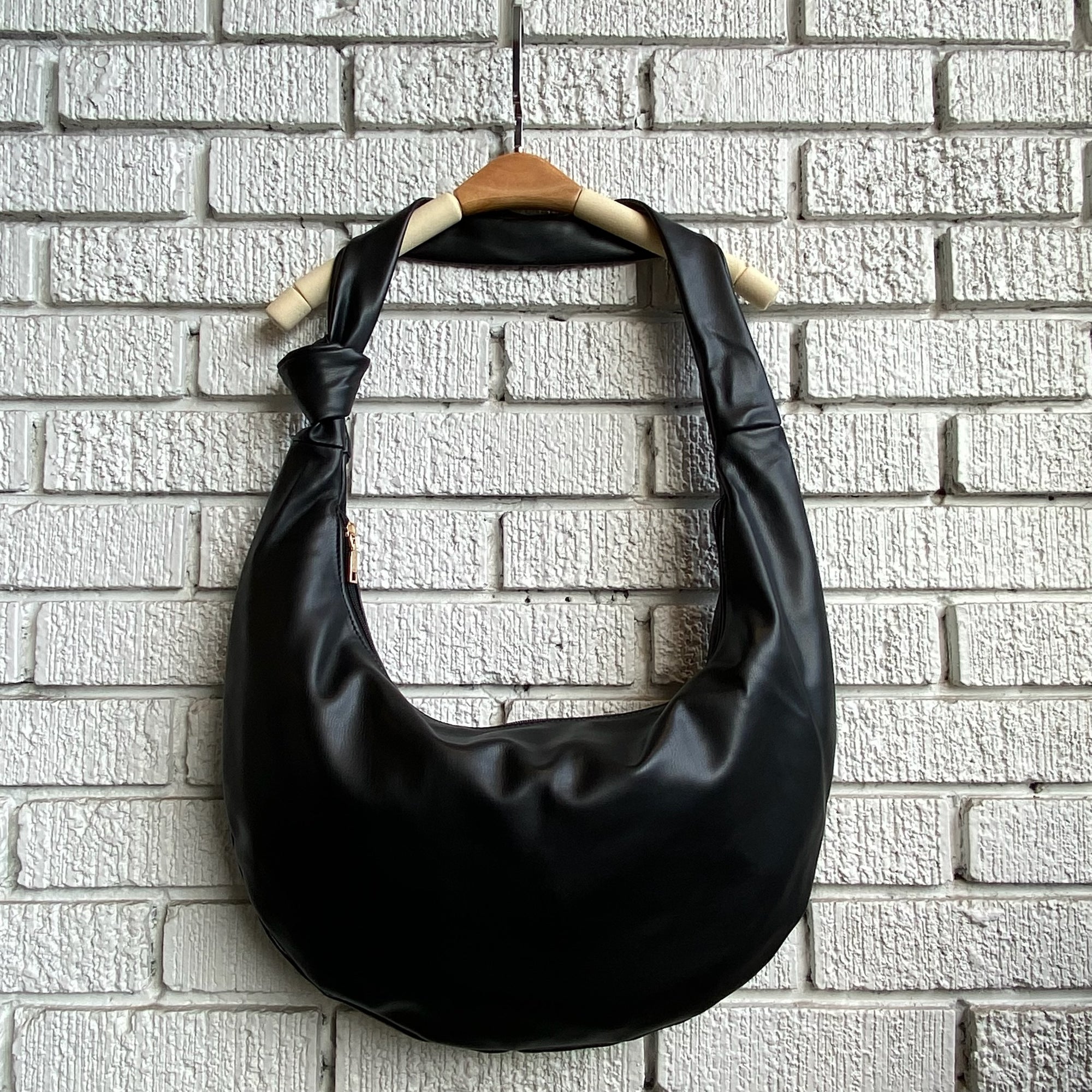 BROOKLYN Sling Bag