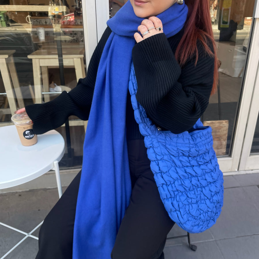BENNY Oversized Scarf