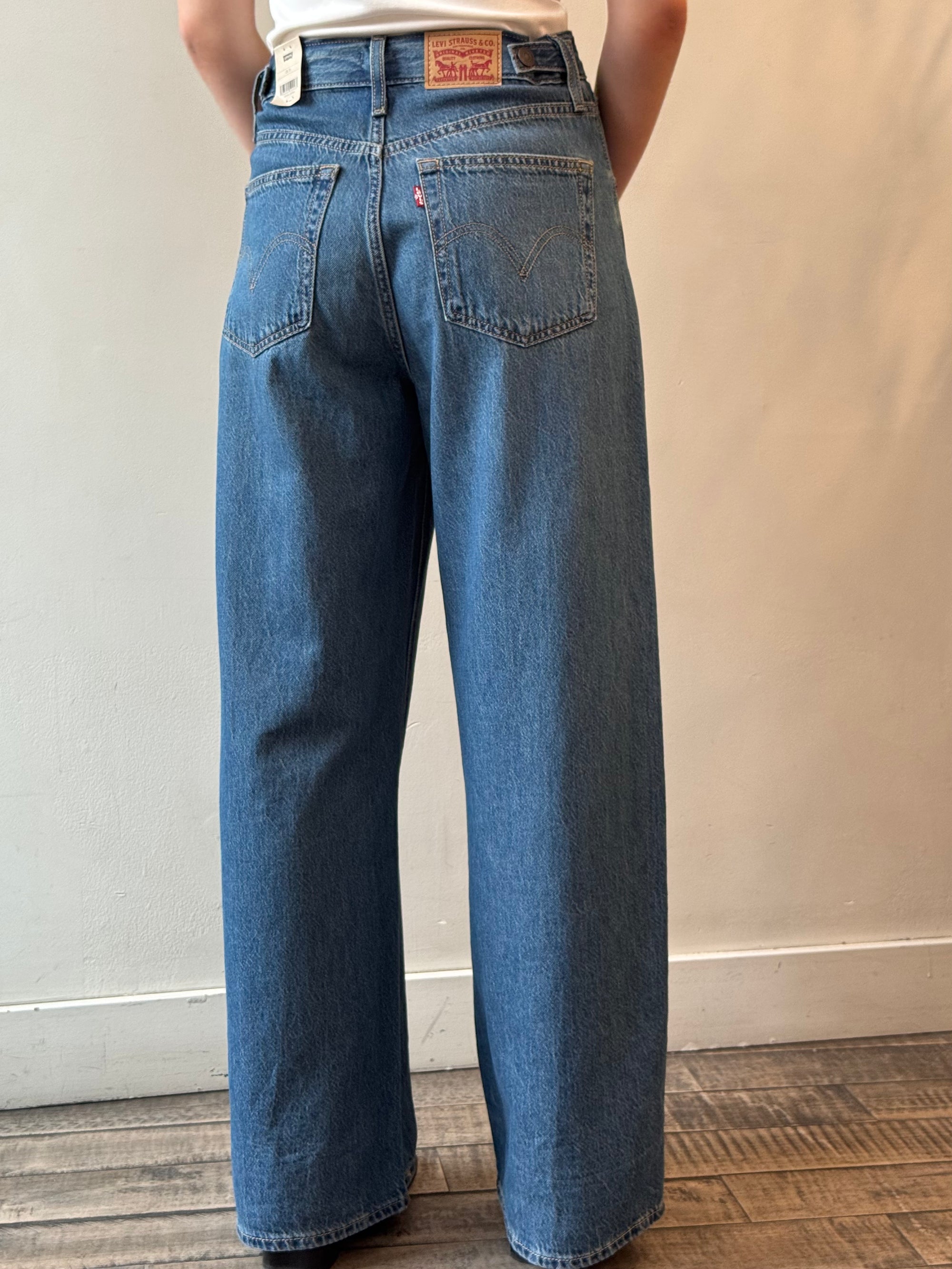Levi's Cinch Baggy Jeans