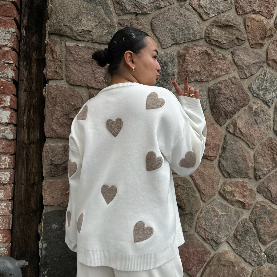 BIG HEART Sweater