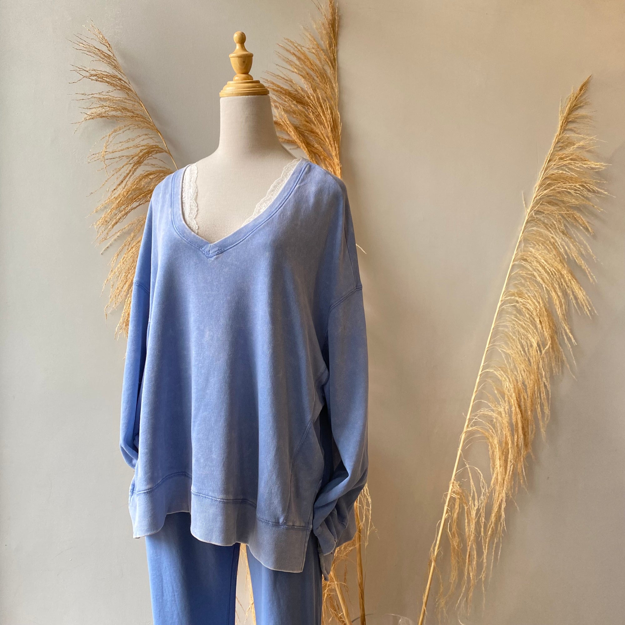 WEEKEND V-Neck Sweatshirt