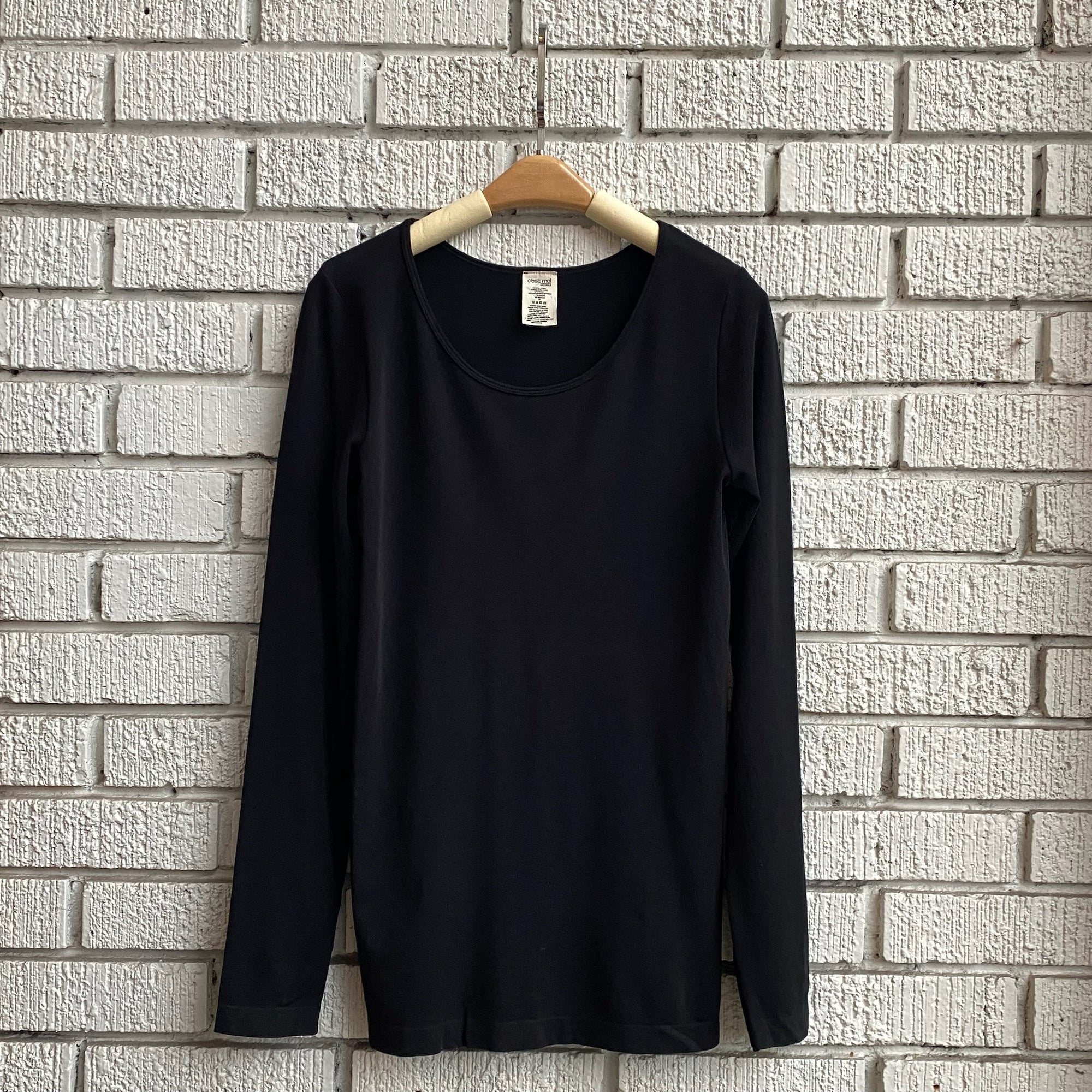 Bamboo Scoop Neck Long Sleeve Top