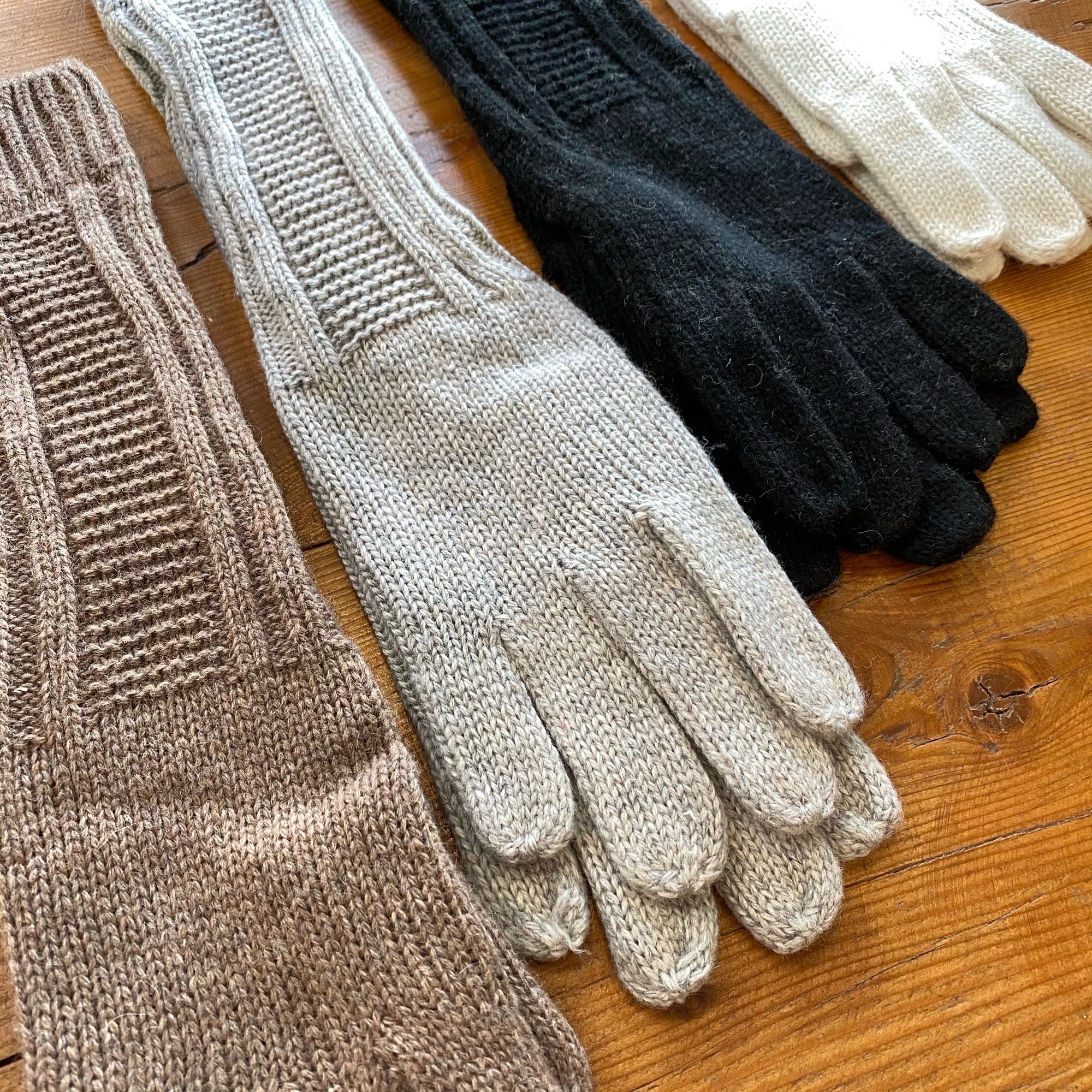 ALBA Long Knit Gloves