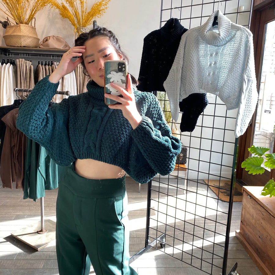MINDY Crop Knit Sweater