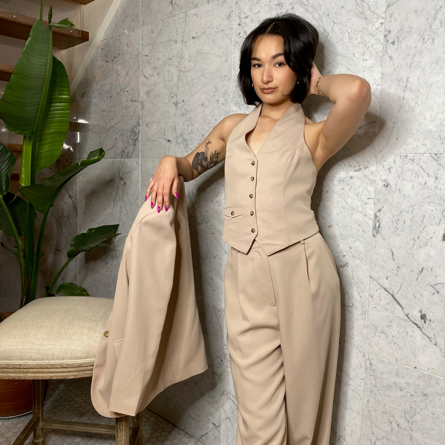 MATEO Halter Vest