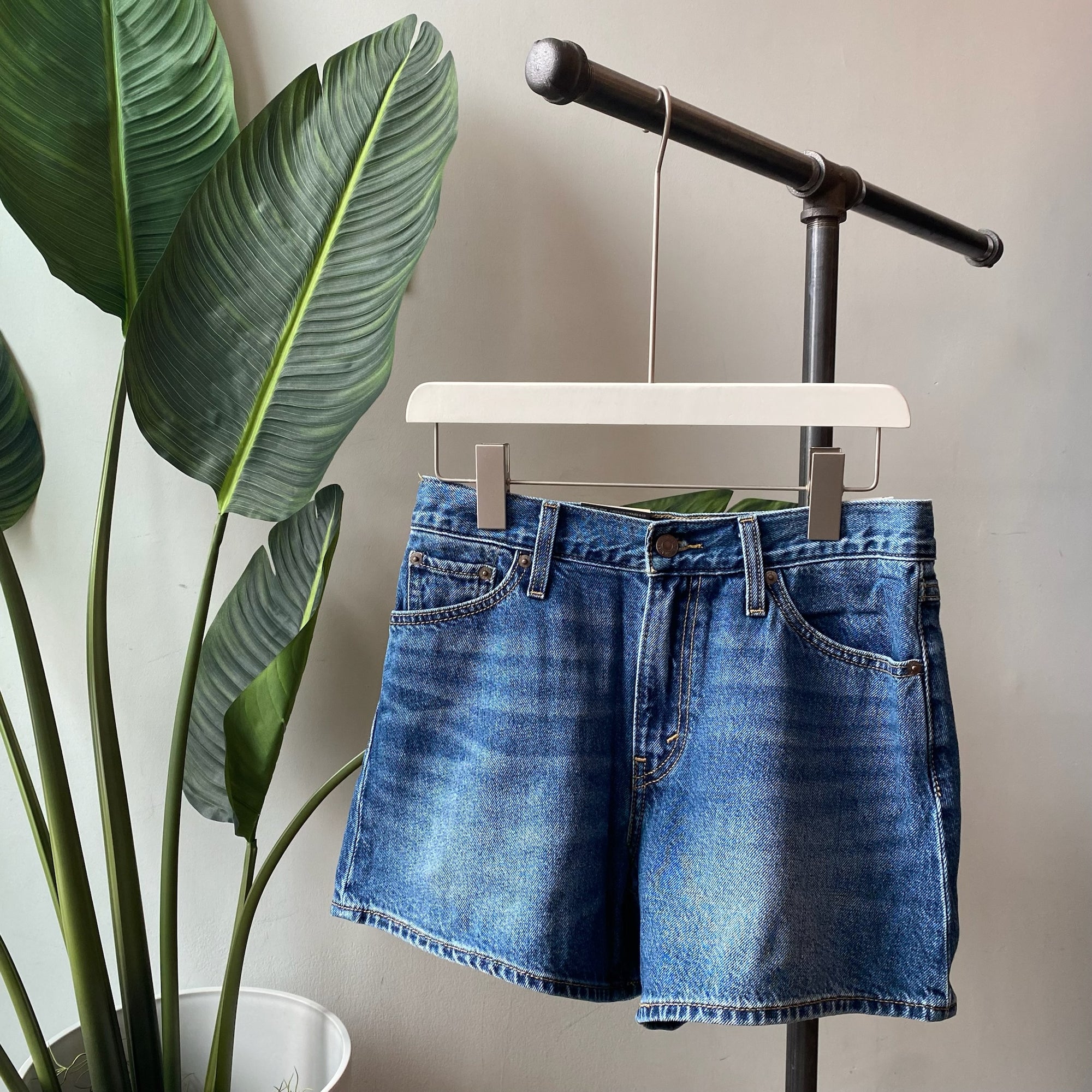 LEVI&#39;S 80S MOM Shorts
