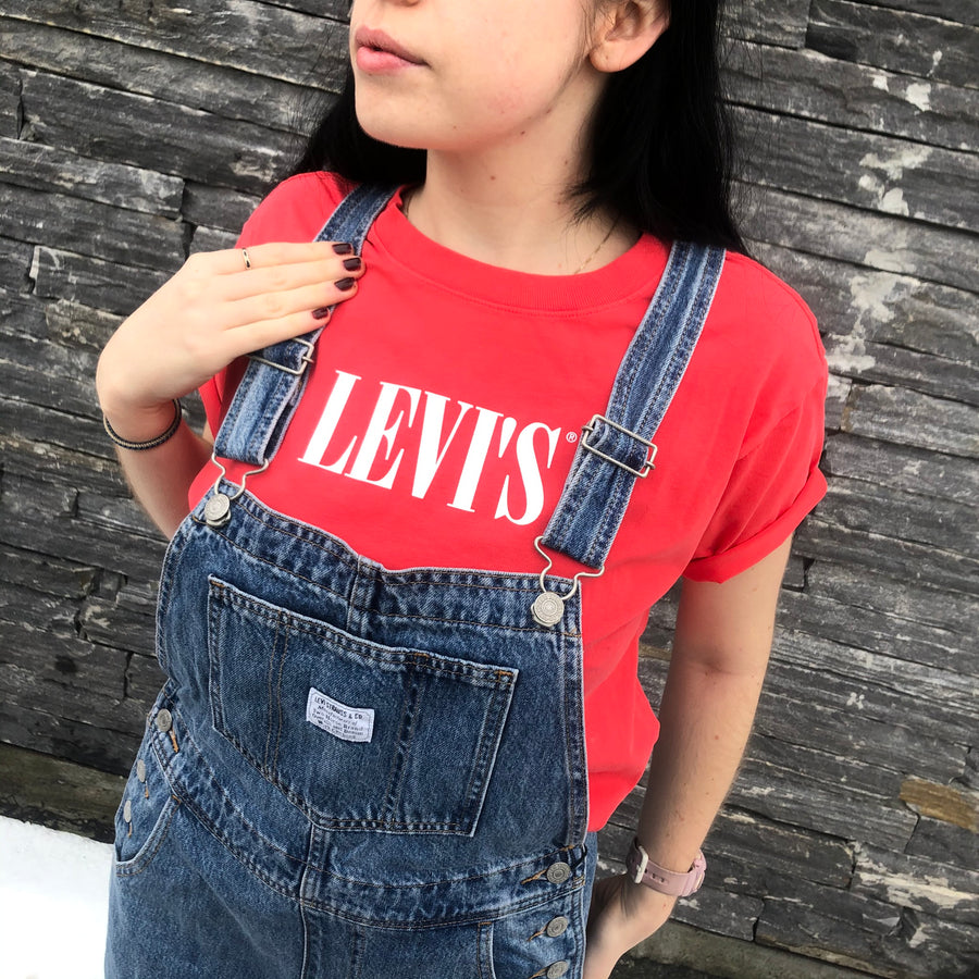VARSITY TEE 90’S Series