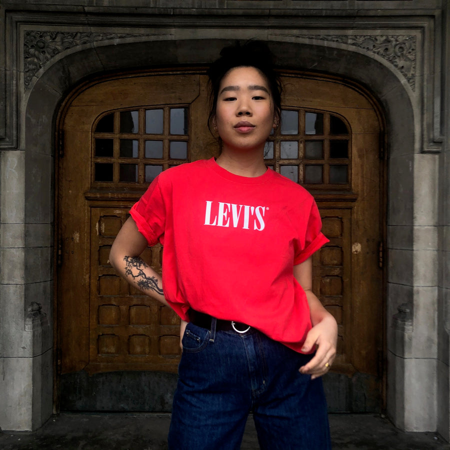 VARSITY TEE 90’S Series