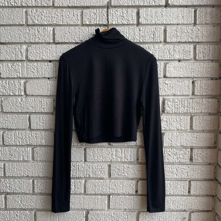 MARGEY Crop Turtleneck