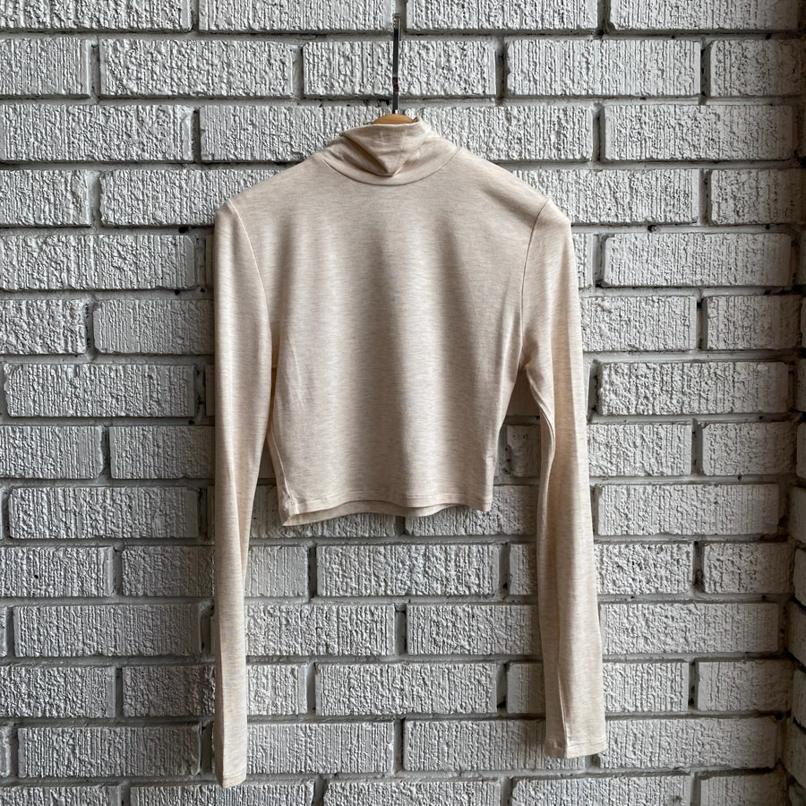 MARGEY Crop Turtleneck
