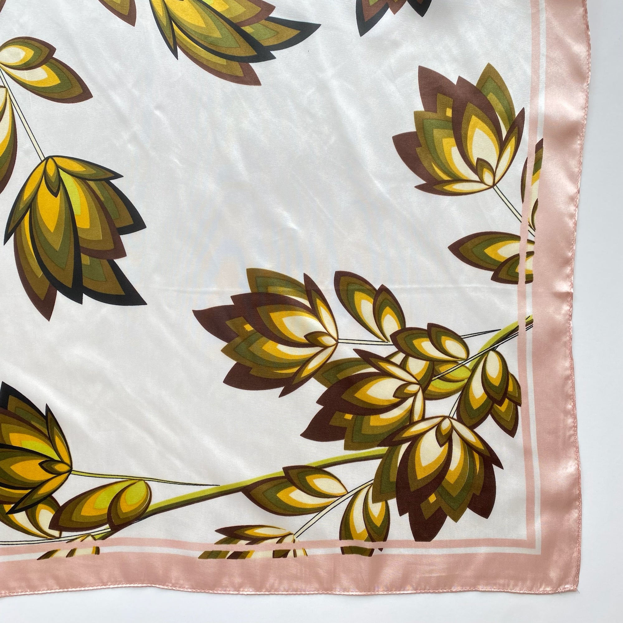 LILLIANA Floral Scarf