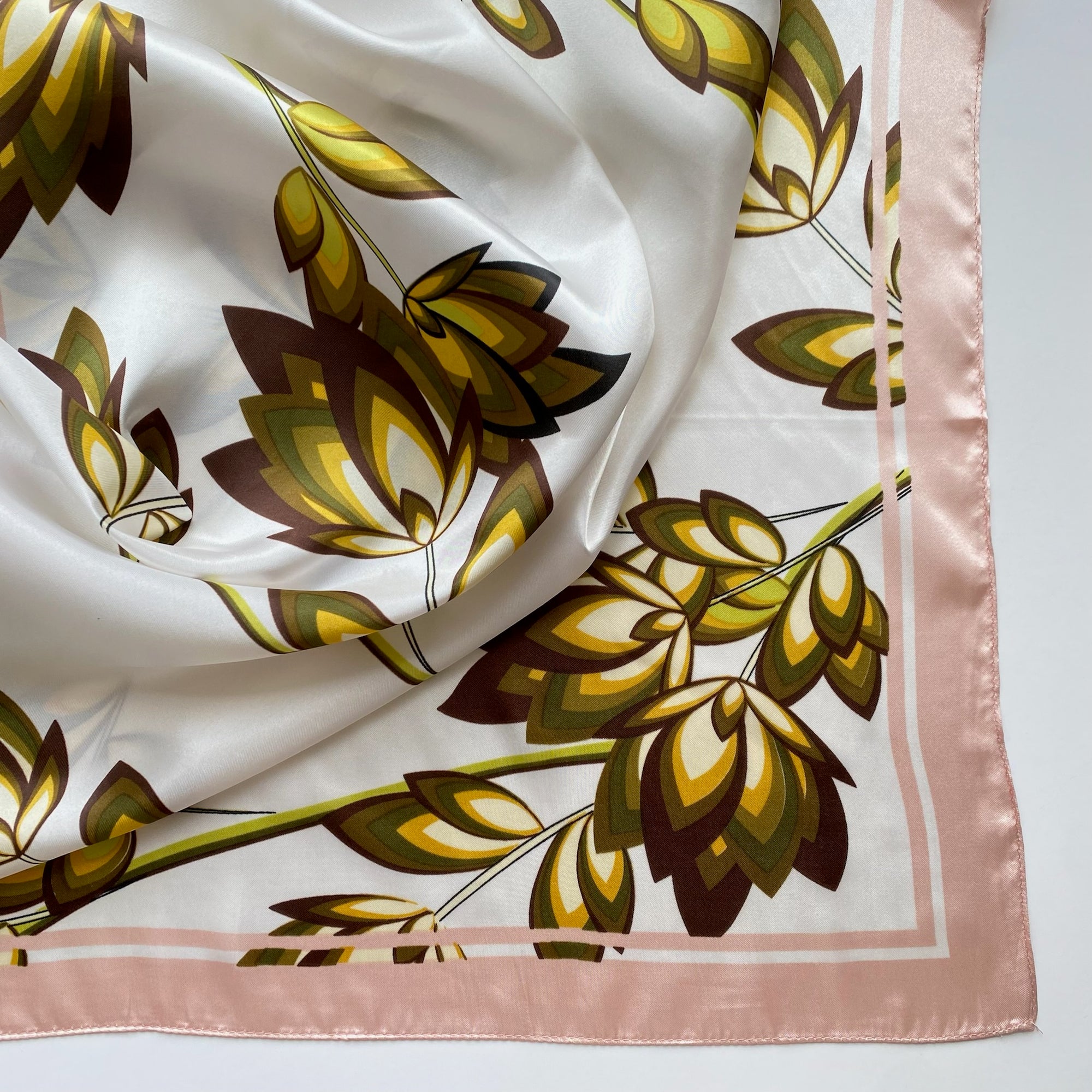 LILLIANA Floral Scarf