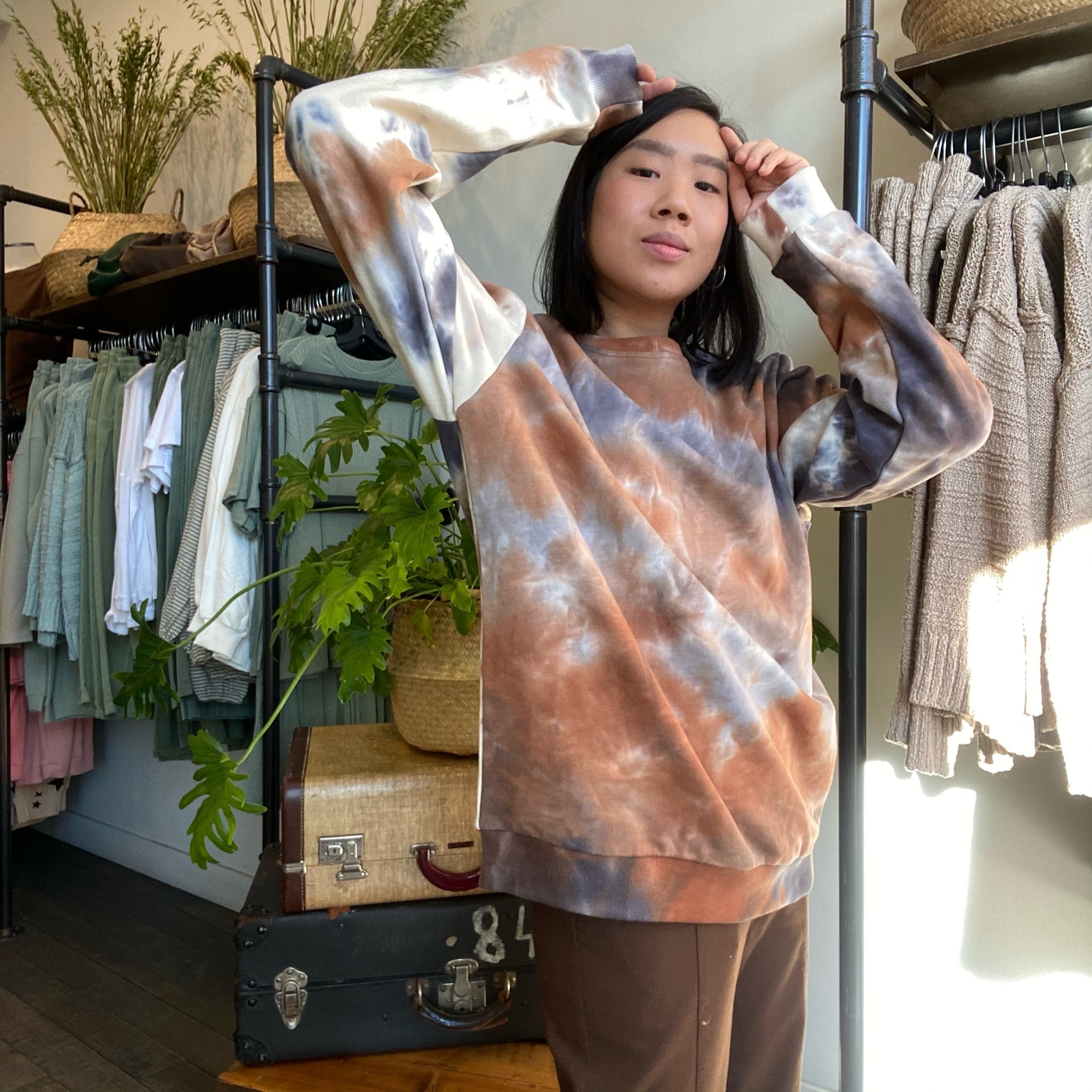 BENNY Tie Dye Crewneck Sweatshirt